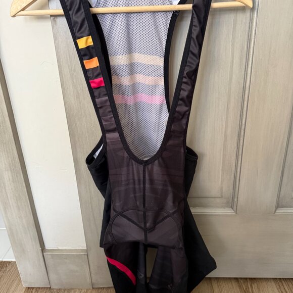 Eliel Men's Cycling Kit:  Bibs and Jersey - Picture 4 of 6